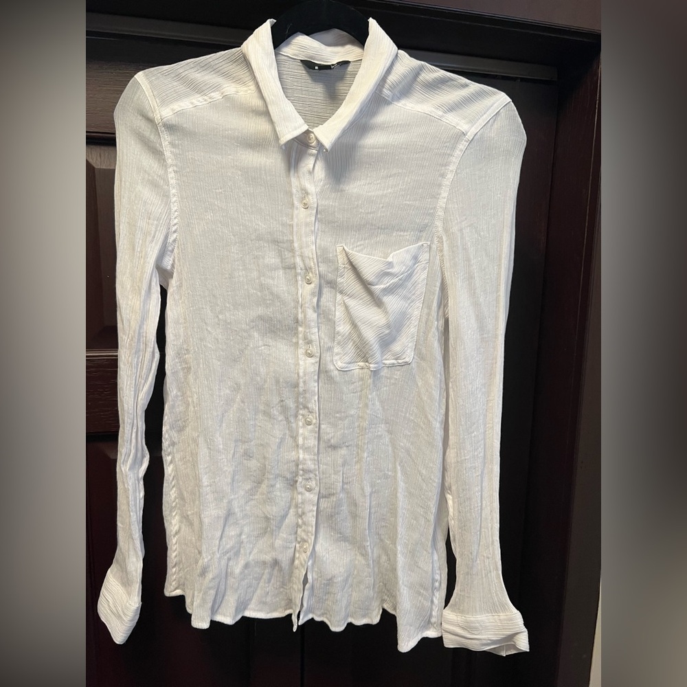 EXPRESS WHITE SHEER BUTTON DOWN BLOUSE- M